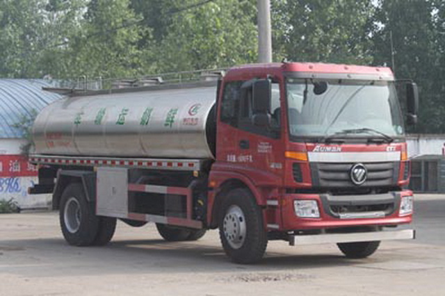 国五欧曼8吨鲜奶运输车